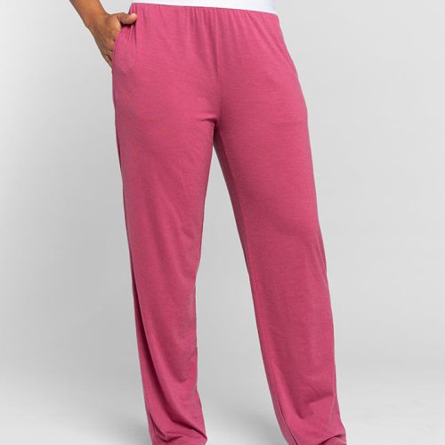 Model wearing Maya lounge pants - Red Violet | Tori is 5'7", wearing a size S