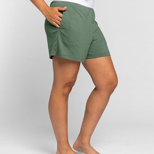 Model wearing Poppy shorts - Duck Green | Tori is 5'7", wearing a size S